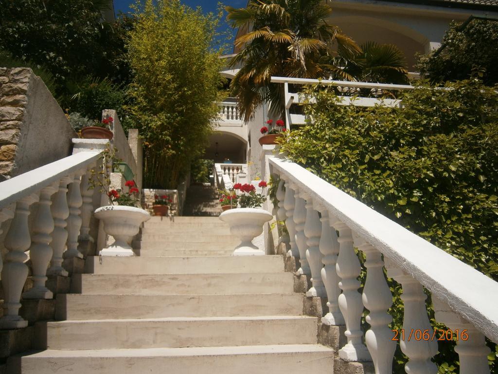 Apartments Sea And Sun Rabac Exterior foto